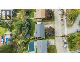 4pc Bathroom - 3609 Southridge Drive, Castlegar, BC V1N3X7 Photo 8