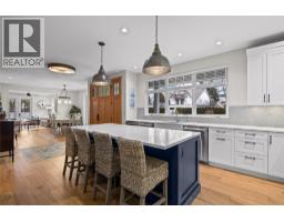 5pc Ensuite bath - 2050 Long Street, Kelowna, BC V1Y1L4 Photo 18
