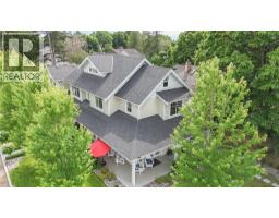 Kitchen - 2050 Long Street, Kelowna, BC V1Y1L4 Photo 9