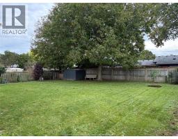 40 Holiday Court, Amherstburg, ON N9V3A8 Photo 16