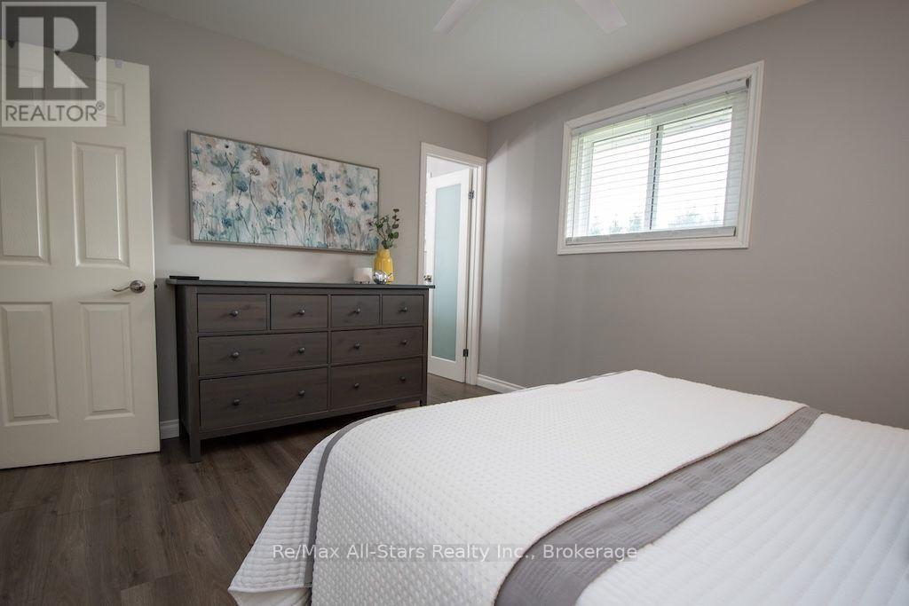 530 CENTRELINE ROAD - 16