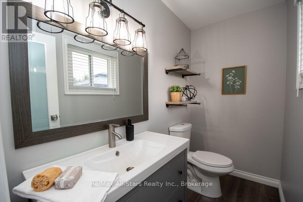 530 CENTRELINE ROAD - 17