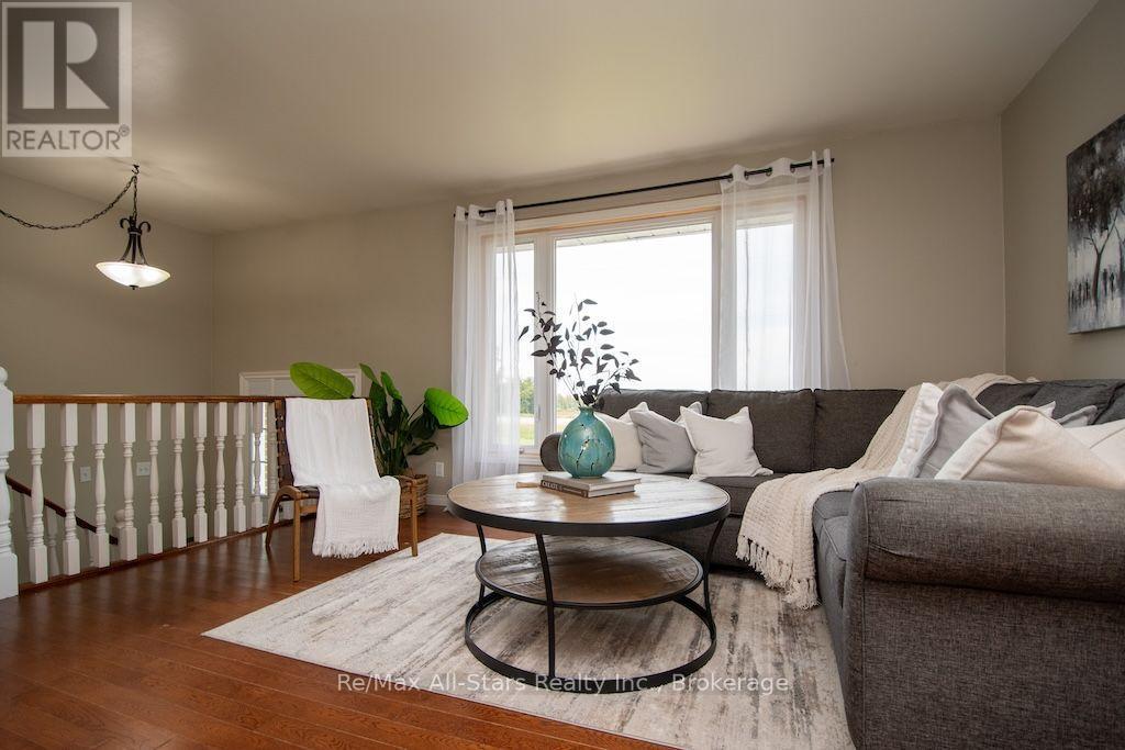 530 CENTRELINE ROAD - 6
