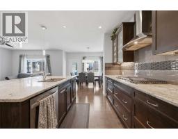 21 Redstone Heath NE - photo 8