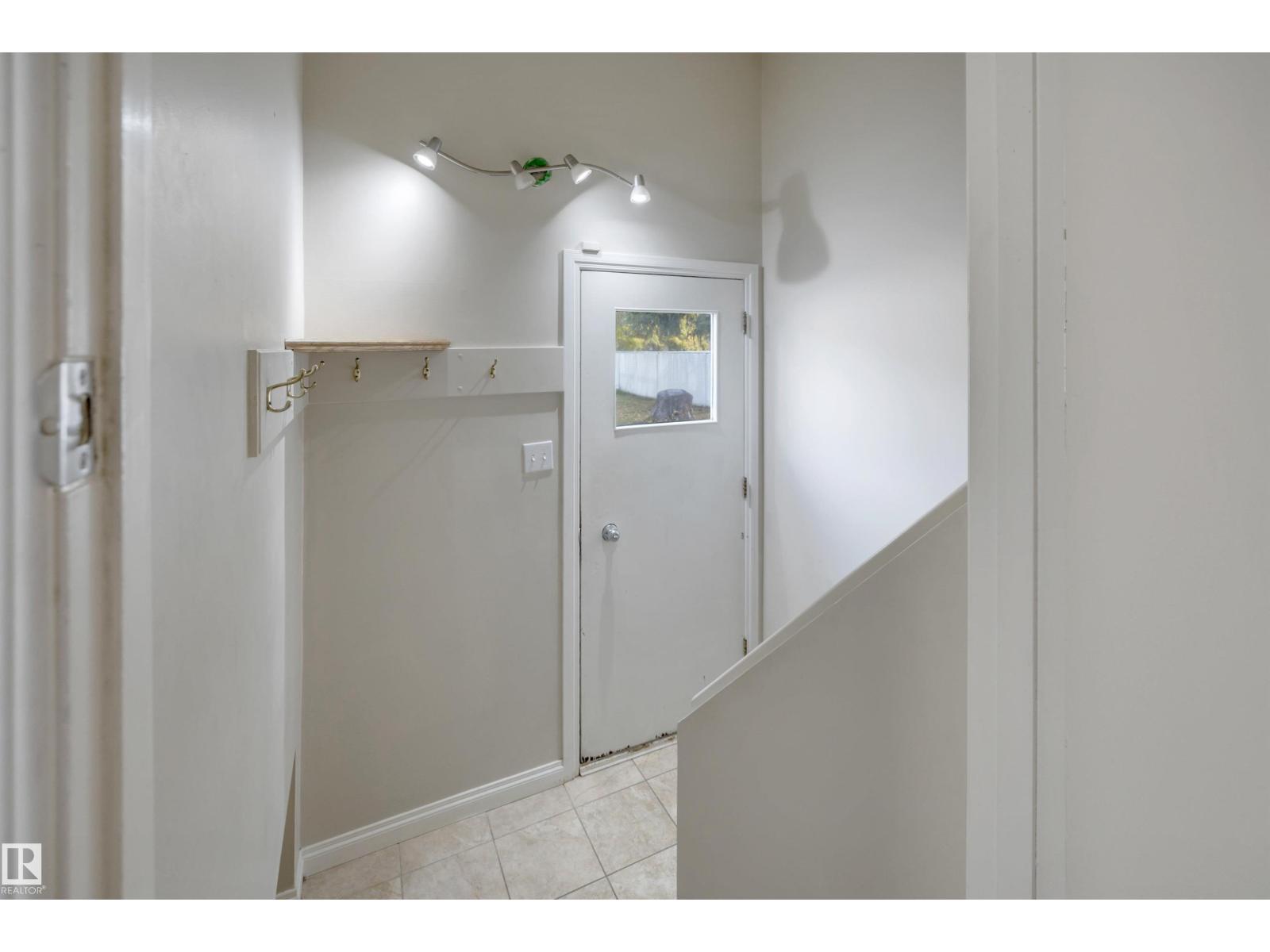 42 Camelot Avenue, photo 27