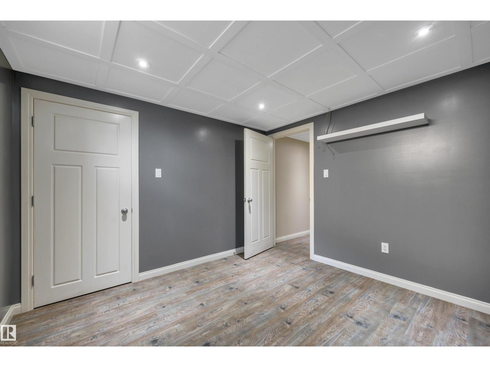 42 Camelot Avenue, photo 33