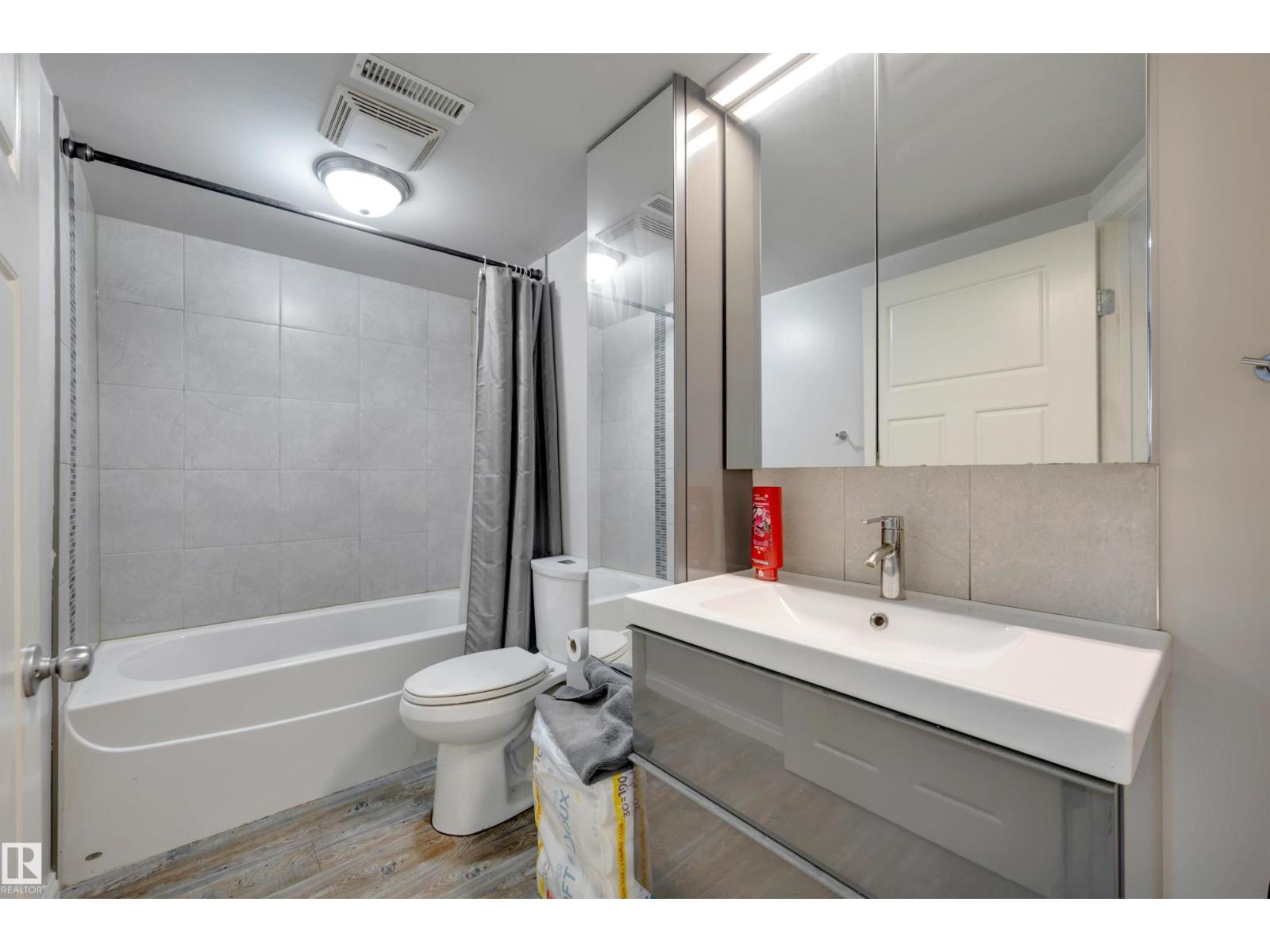 42 Camelot Avenue, photo 36