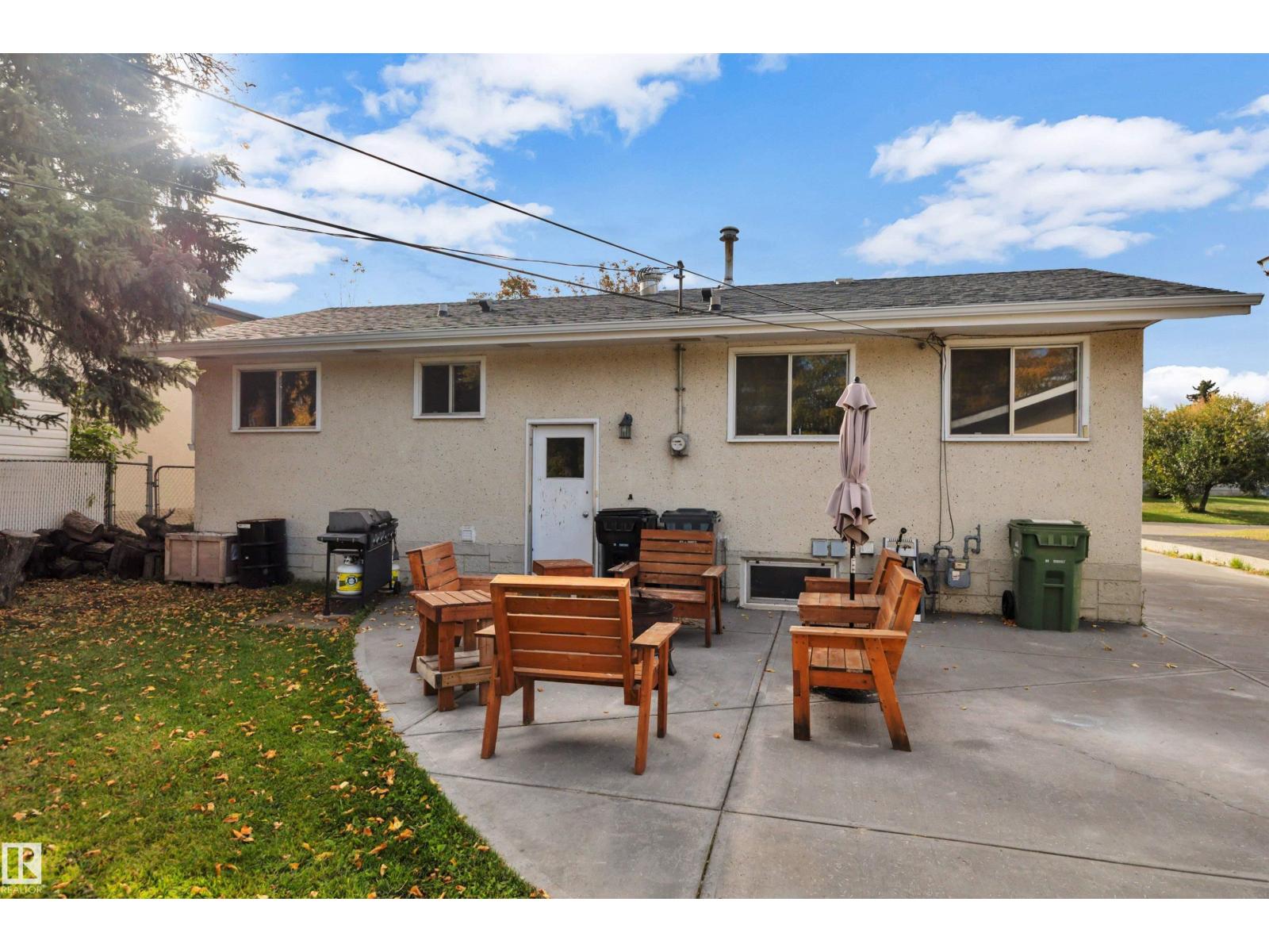 42 Camelot Avenue, photo 39