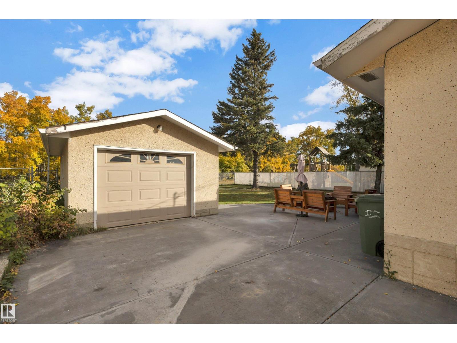 42 Camelot Avenue, photo 41