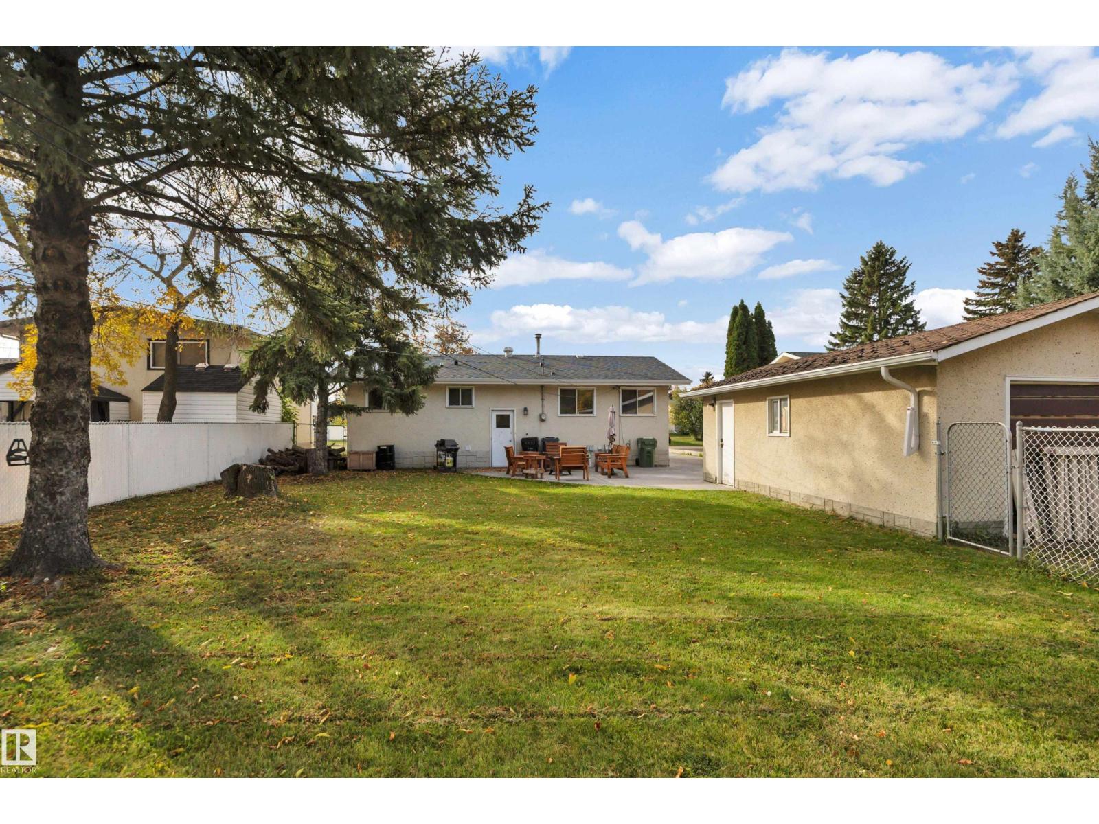 42 Camelot Avenue, photo 44