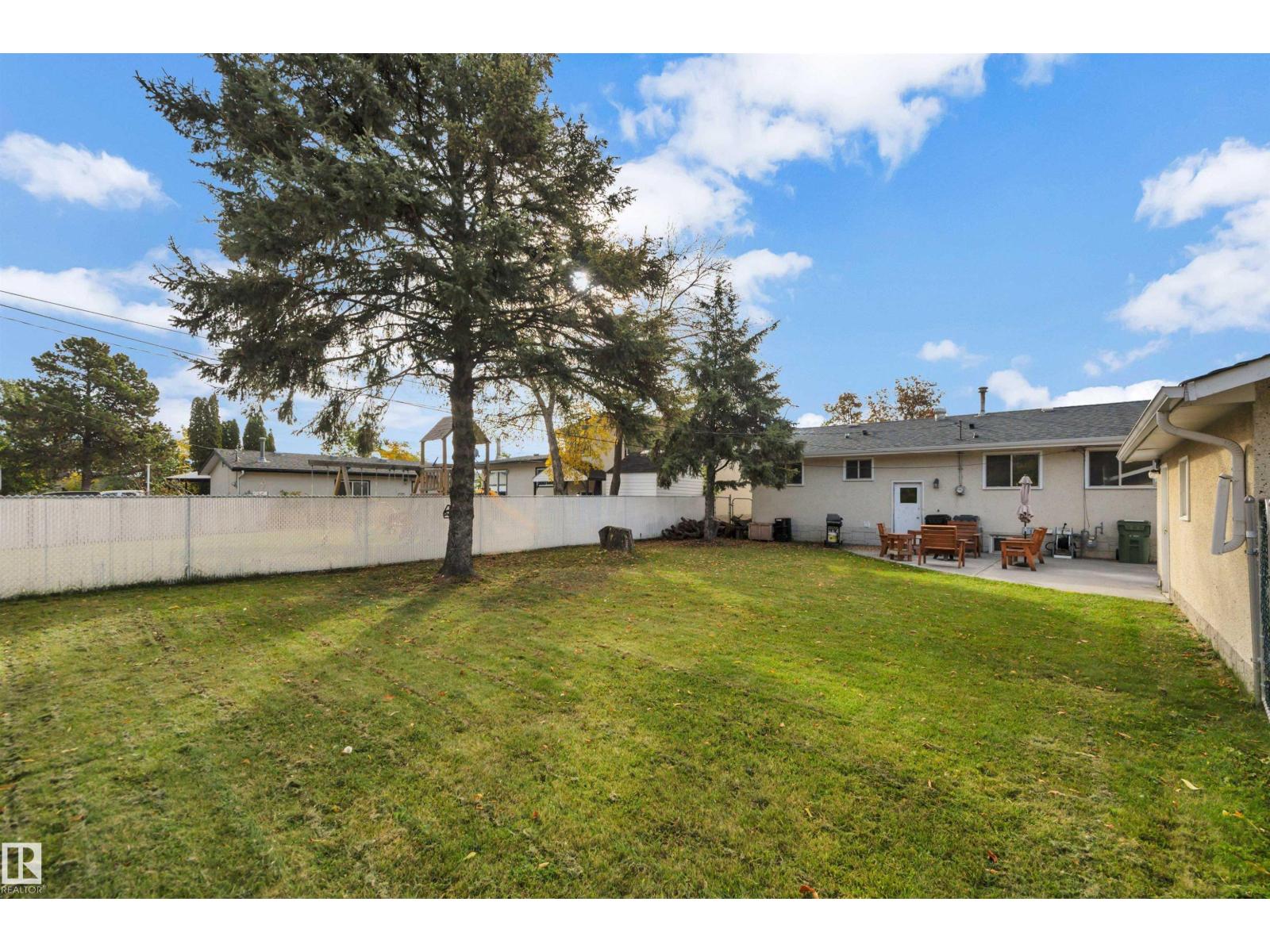 42 Camelot Avenue, photo 45