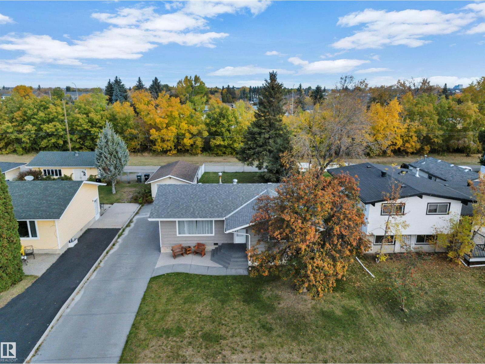 42 Camelot Avenue, photo 48