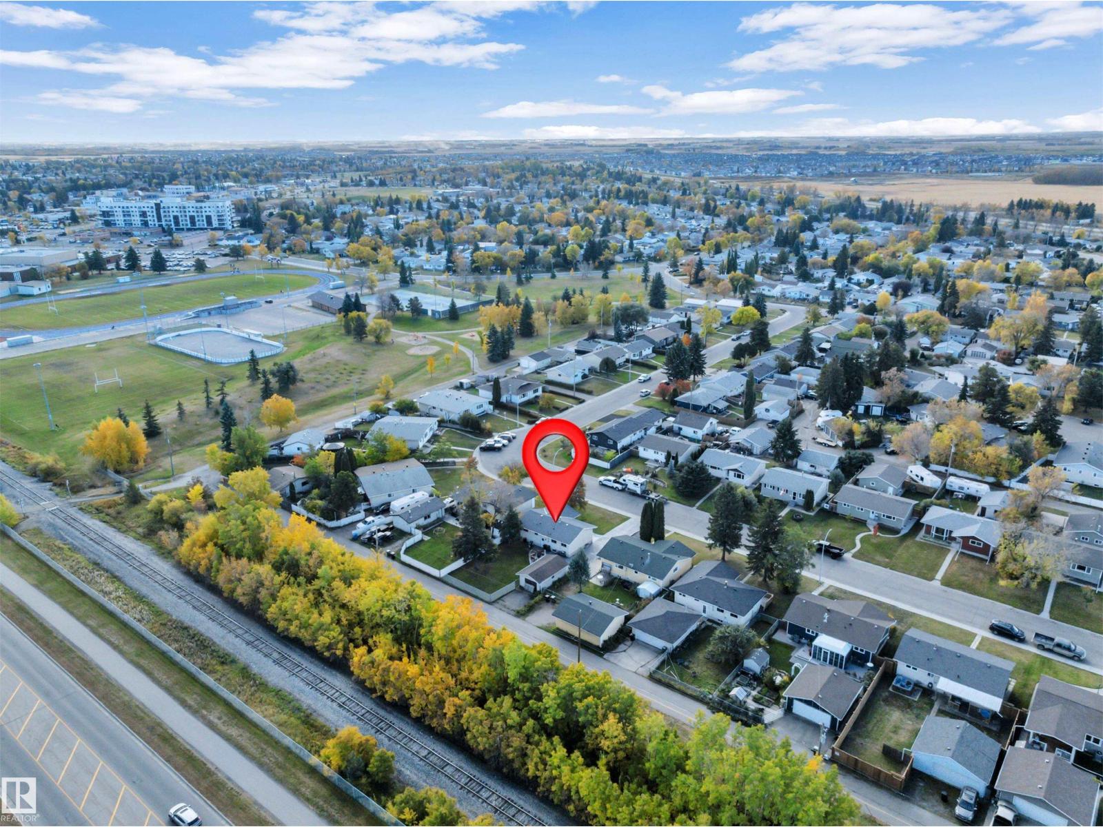 42 Camelot Avenue, photo 58