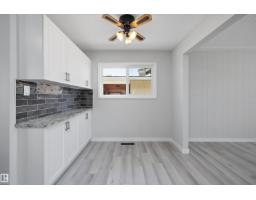 12715 / 12717 93 St Nw, Edmonton, AB T5E3S9 Photo 10