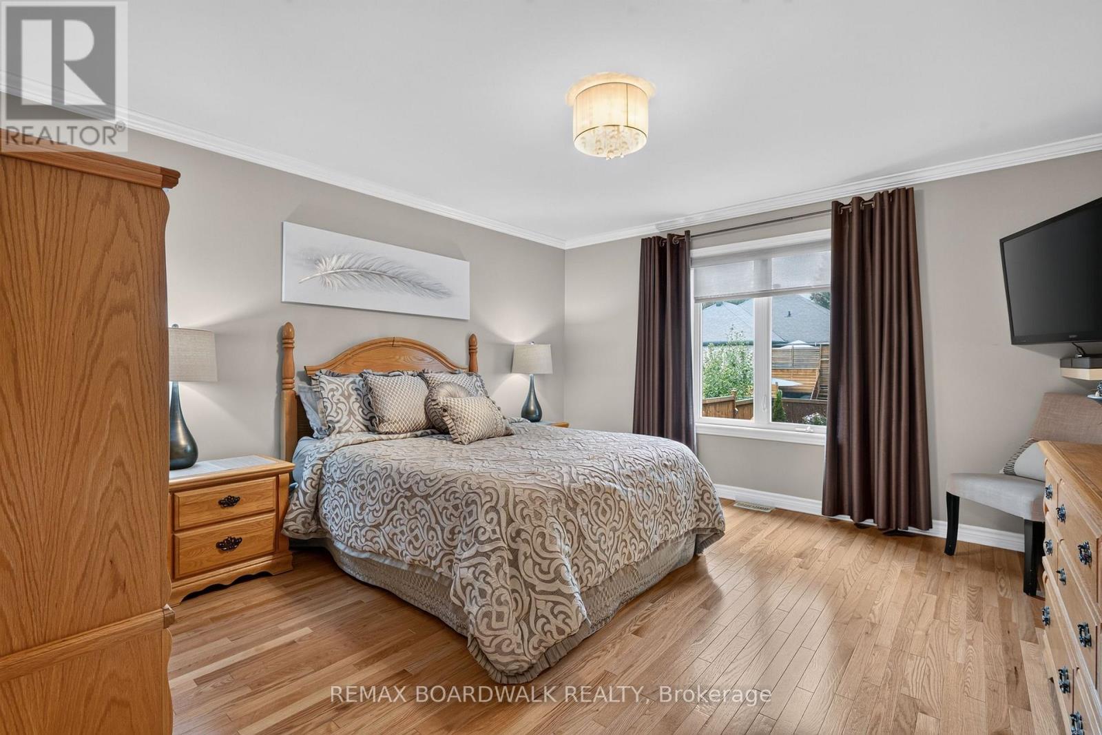 35 HONORE CRESCENT - Image 19