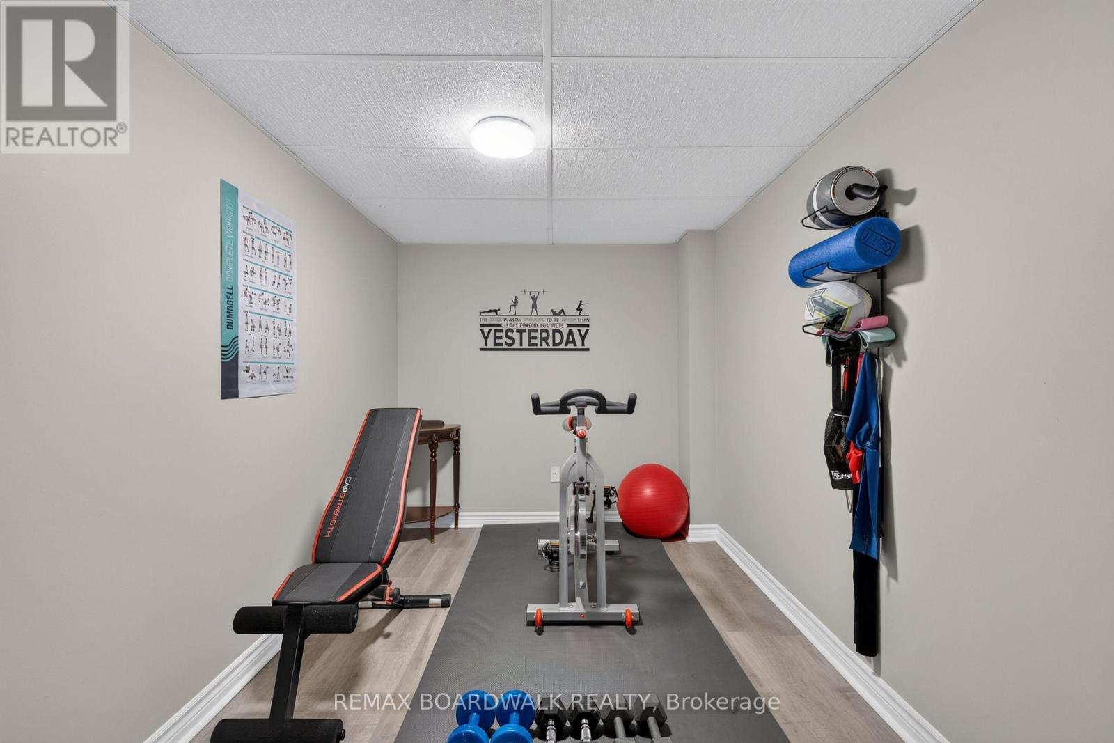 35 HONORE CRESCENT - Image 31