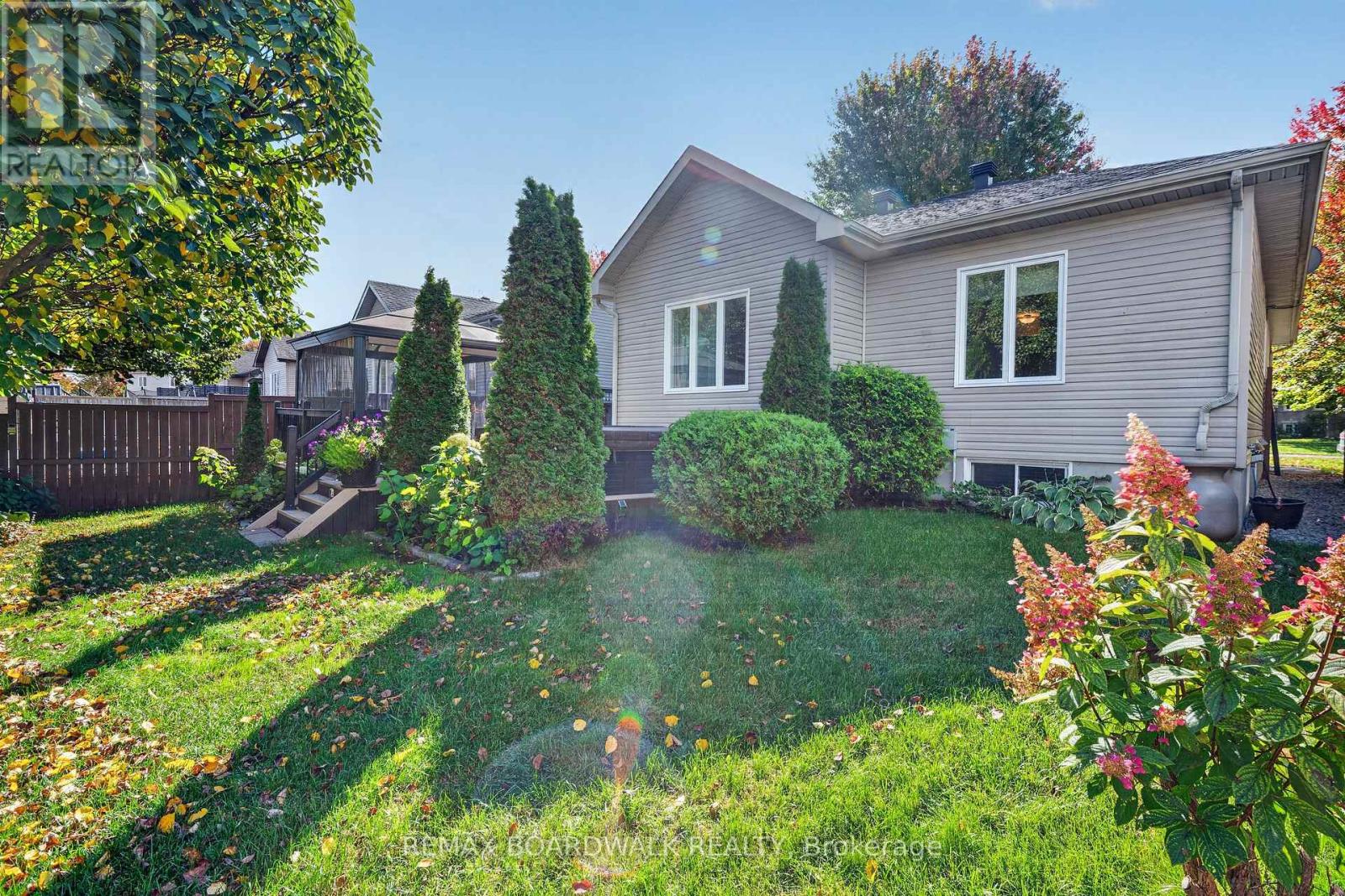 35 HONORE CRESCENT - Image 37