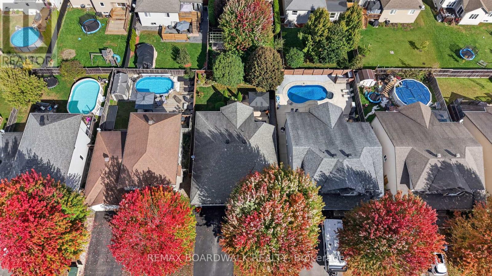 35 HONORE CRESCENT - Image 42