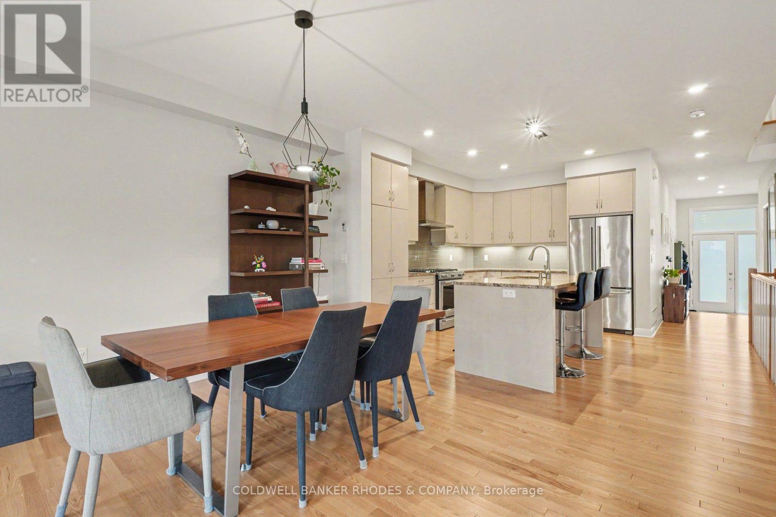 160 AVRO CIRCLE - 10