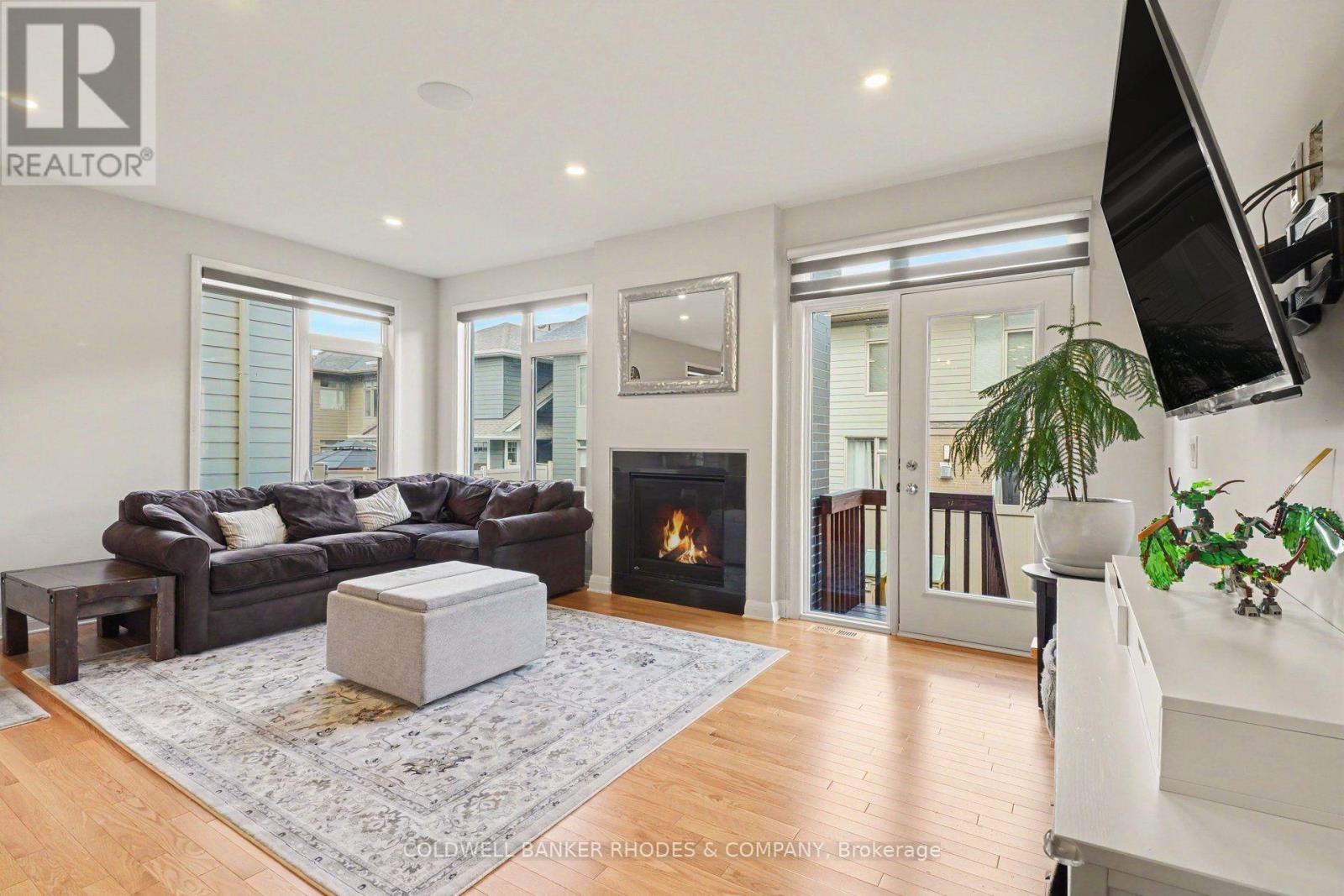 160 AVRO CIRCLE - Image 14