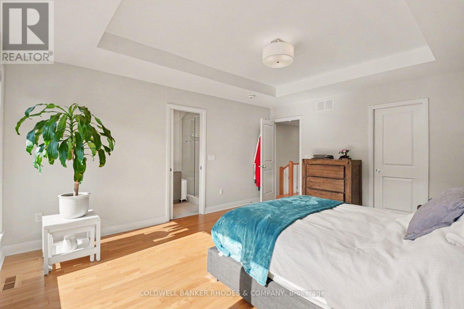 160 AVRO CIRCLE - 18
