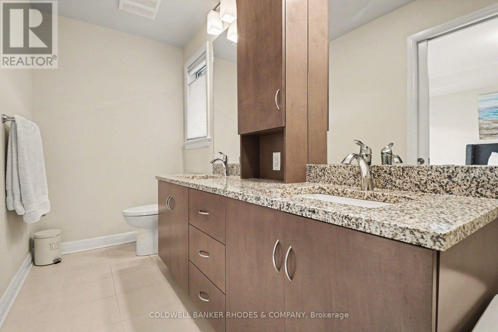 160 AVRO CIRCLE - 20