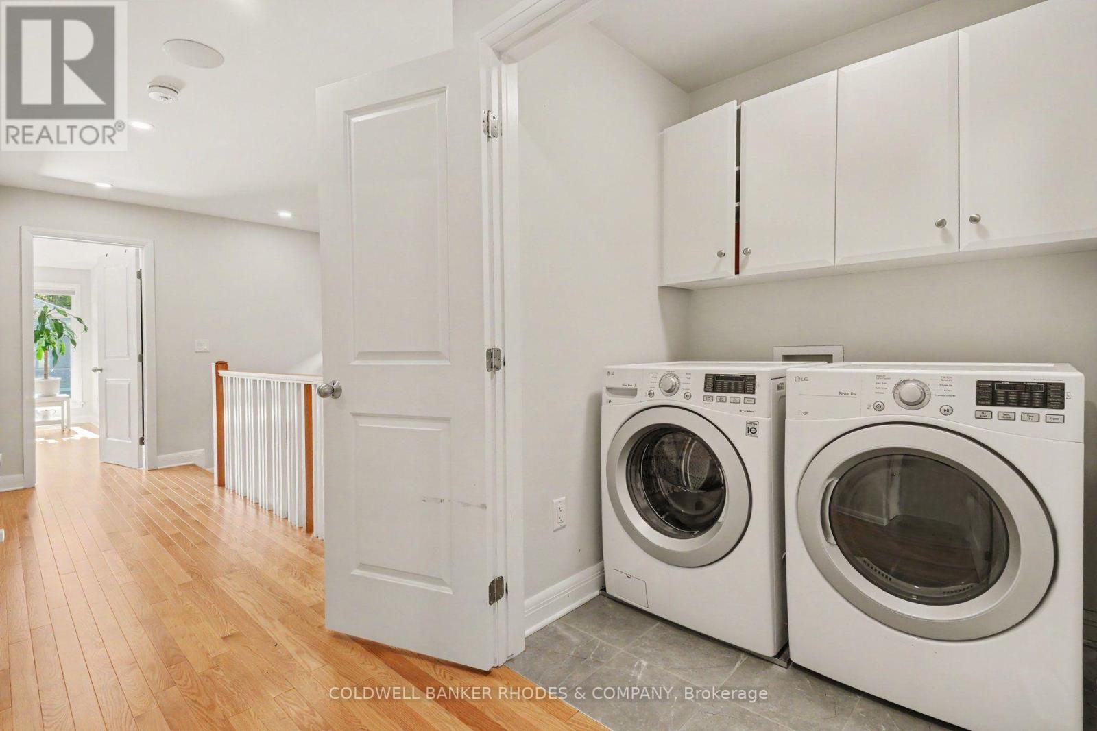 160 AVRO CIRCLE - 26