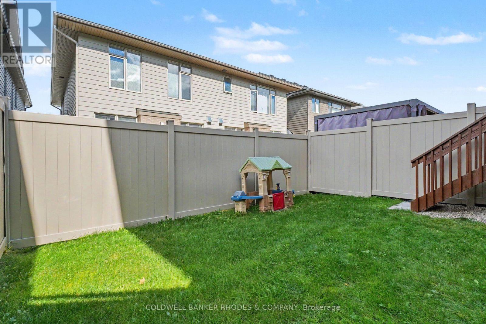 160 AVRO CIRCLE - Image 29