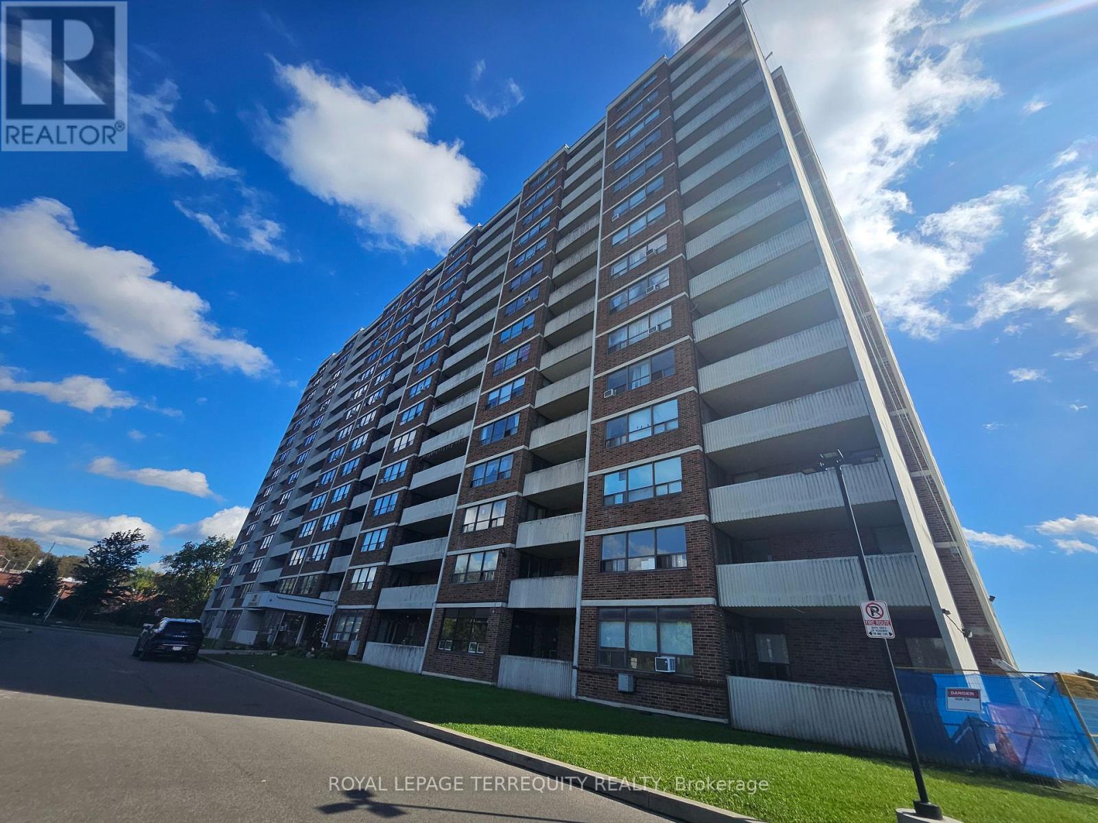 311- 25 Sunrise Avenue, Toronto, ON photo 2