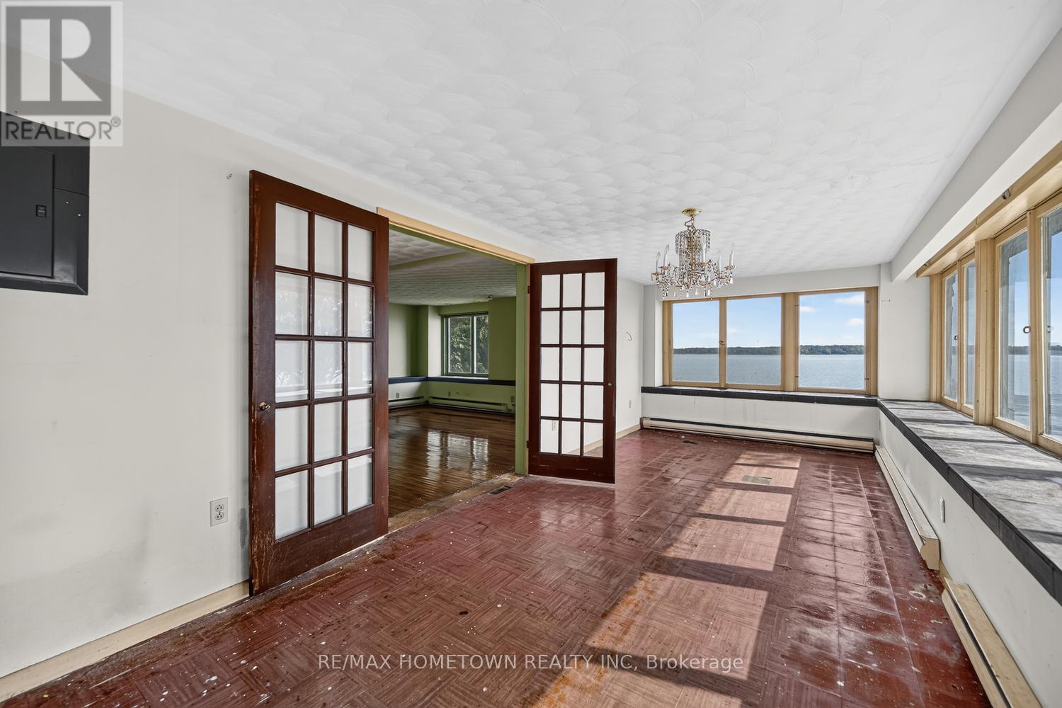 25 VANSTON ROAD - 13