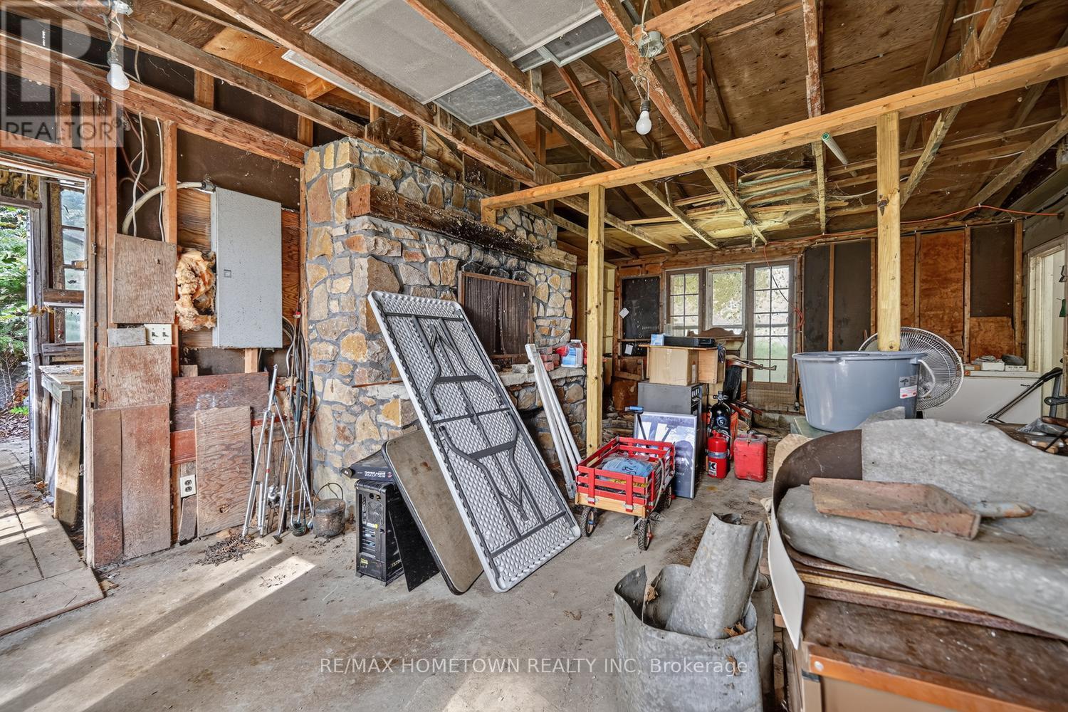 25 VANSTON ROAD - 36