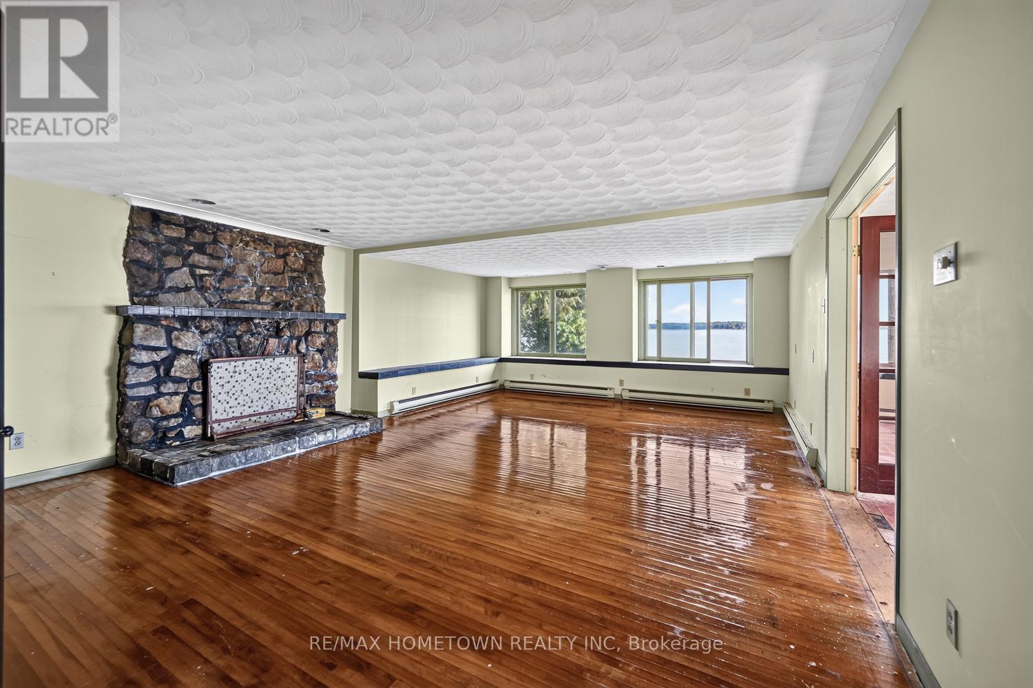 25 VANSTON ROAD - 9