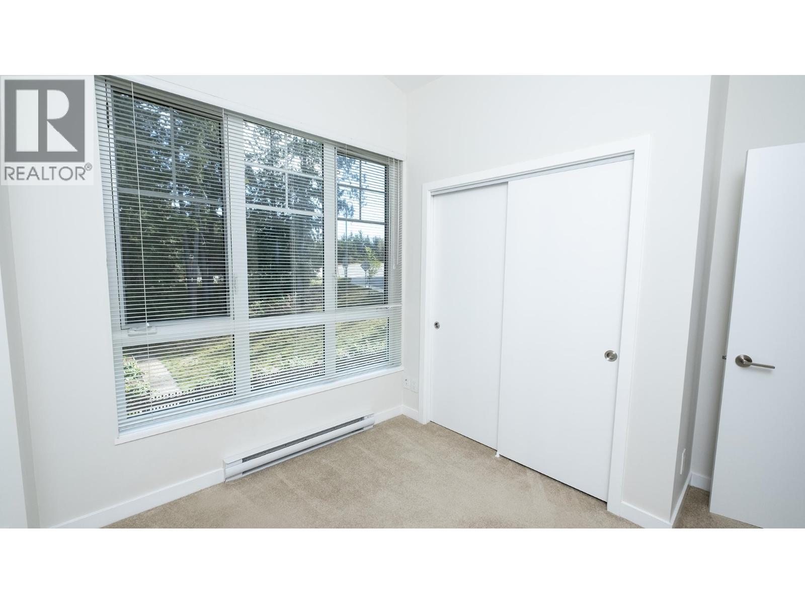 5902 BEACHGATE LANE, Sechelt