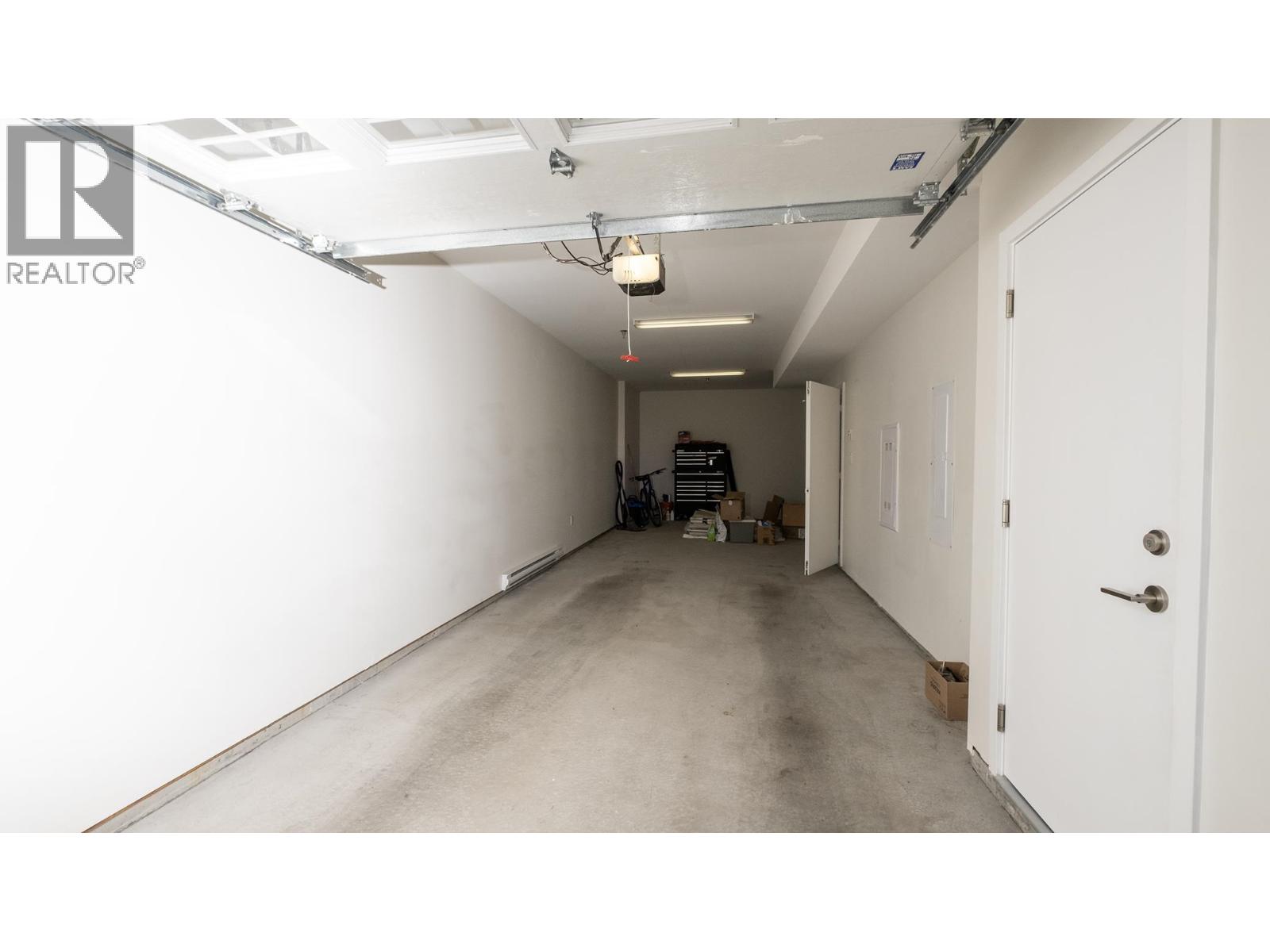 5902 BEACHGATE LANE, Sechelt