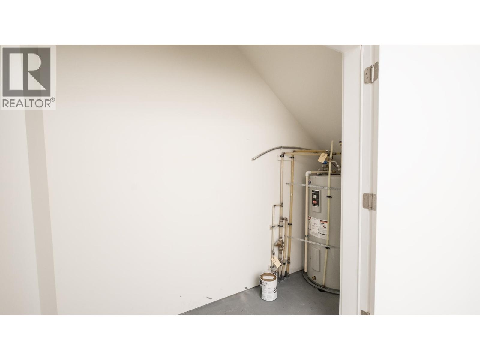5902 BEACHGATE LANE, Sechelt