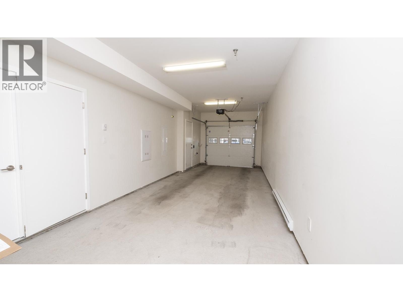 5902 BEACHGATE LANE, Sechelt