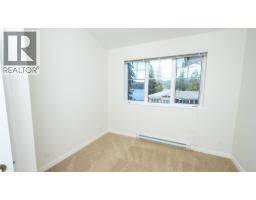 5902 Beachgate Lane, Sechelt, BC V7Z0S3 Photo 15