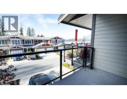 5902 Beachgate Lane, Sechelt, BC V7Z0S3 Photo 20