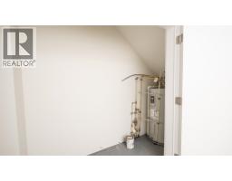 5902 Beachgate Lane, Sechelt, BC V7Z0S3 Photo 27