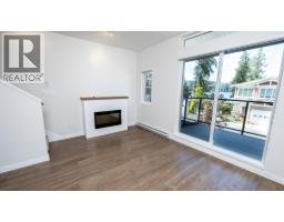 5902 Beachgate Lane, Sechelt, BC V7Z0S3 Photo 6