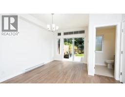 5902 Beachgate Lane, Sechelt, BC V7Z0S3 Photo 7