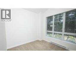 5902 Beachgate Lane, Sechelt, BC V7Z0S3 Photo 9