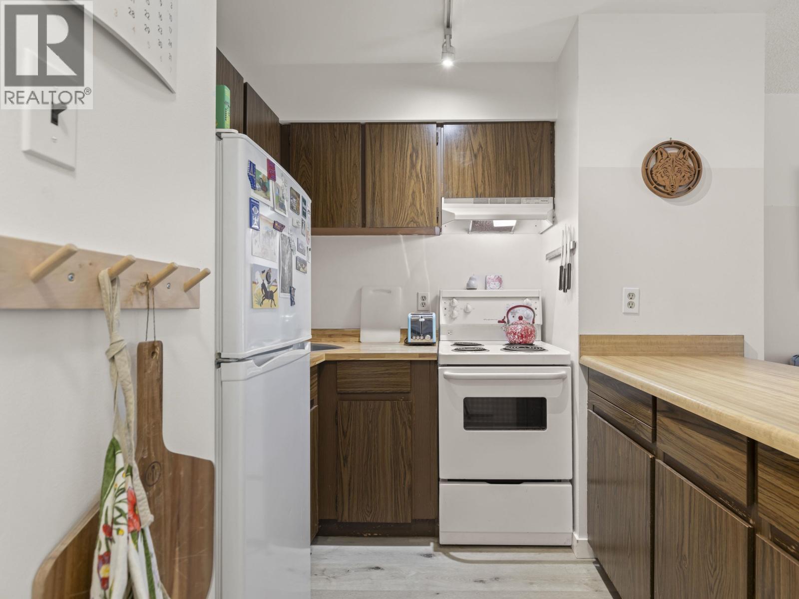 Photo of 216 1545 E 2ND AVENUE 21