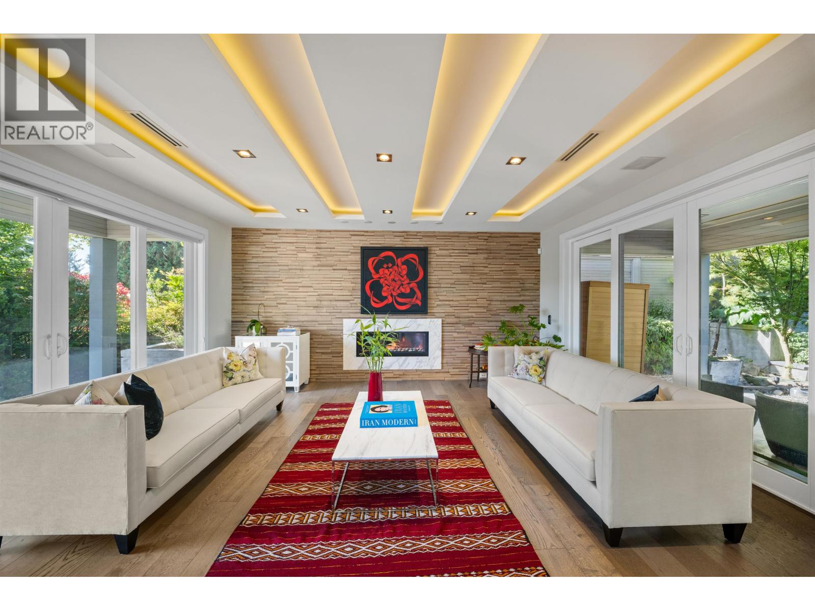 966 BEAUMONT DRIVE, North Vancouver
