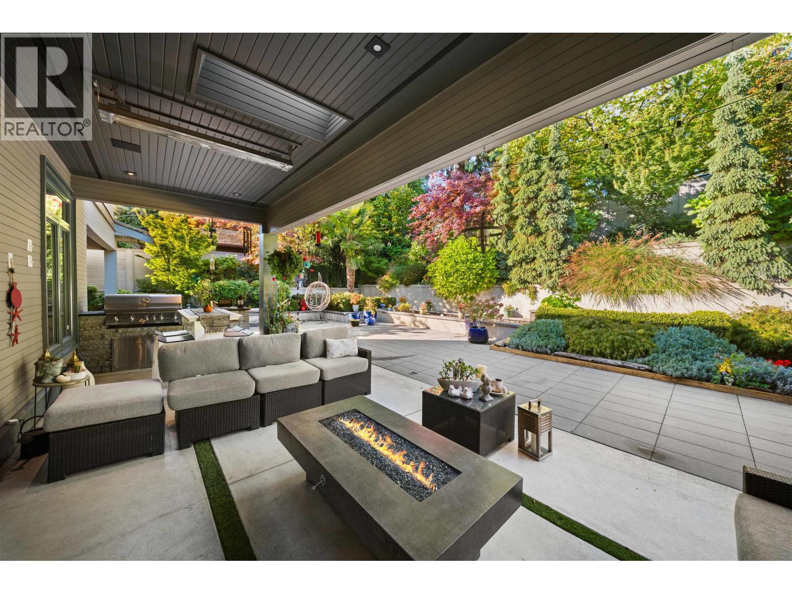 966 BEAUMONT DRIVE, North Vancouver