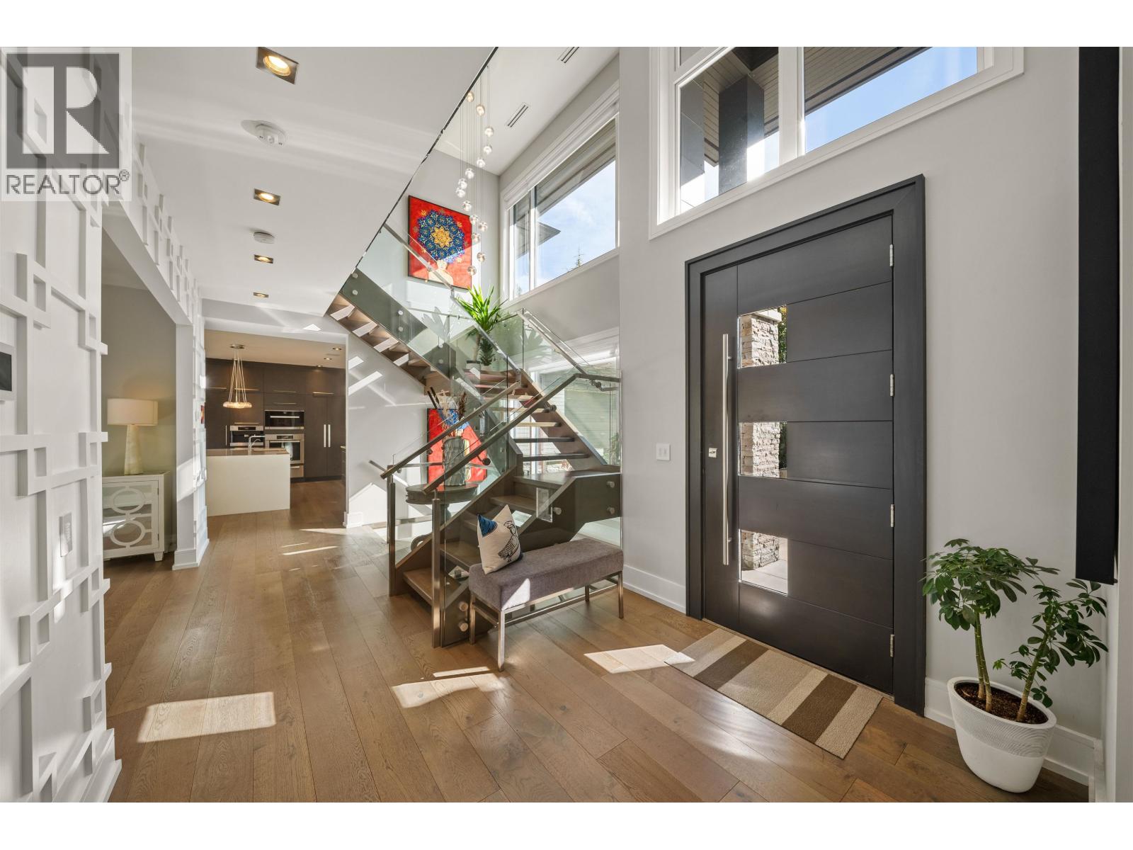 966 BEAUMONT DRIVE, North Vancouver