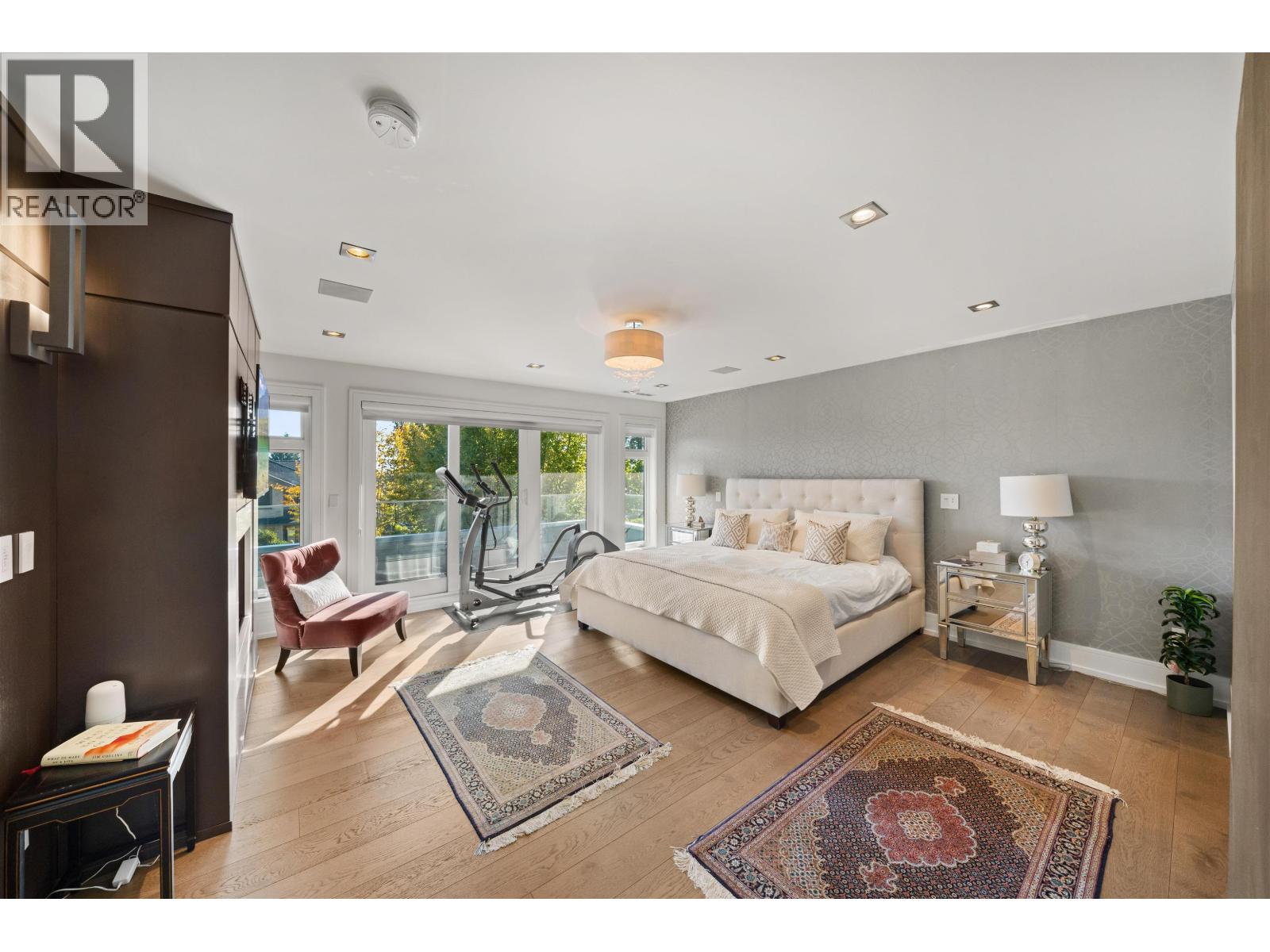 966 BEAUMONT DRIVE, North Vancouver