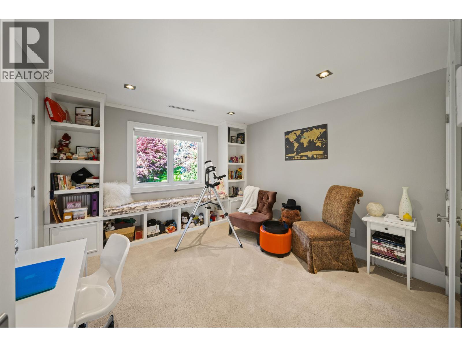 966 BEAUMONT DRIVE, North Vancouver