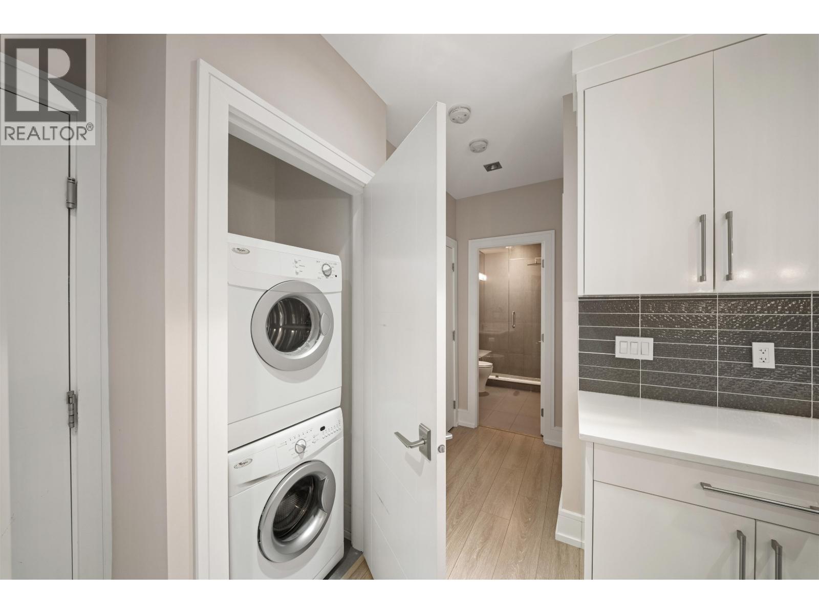 966 BEAUMONT DRIVE, North Vancouver