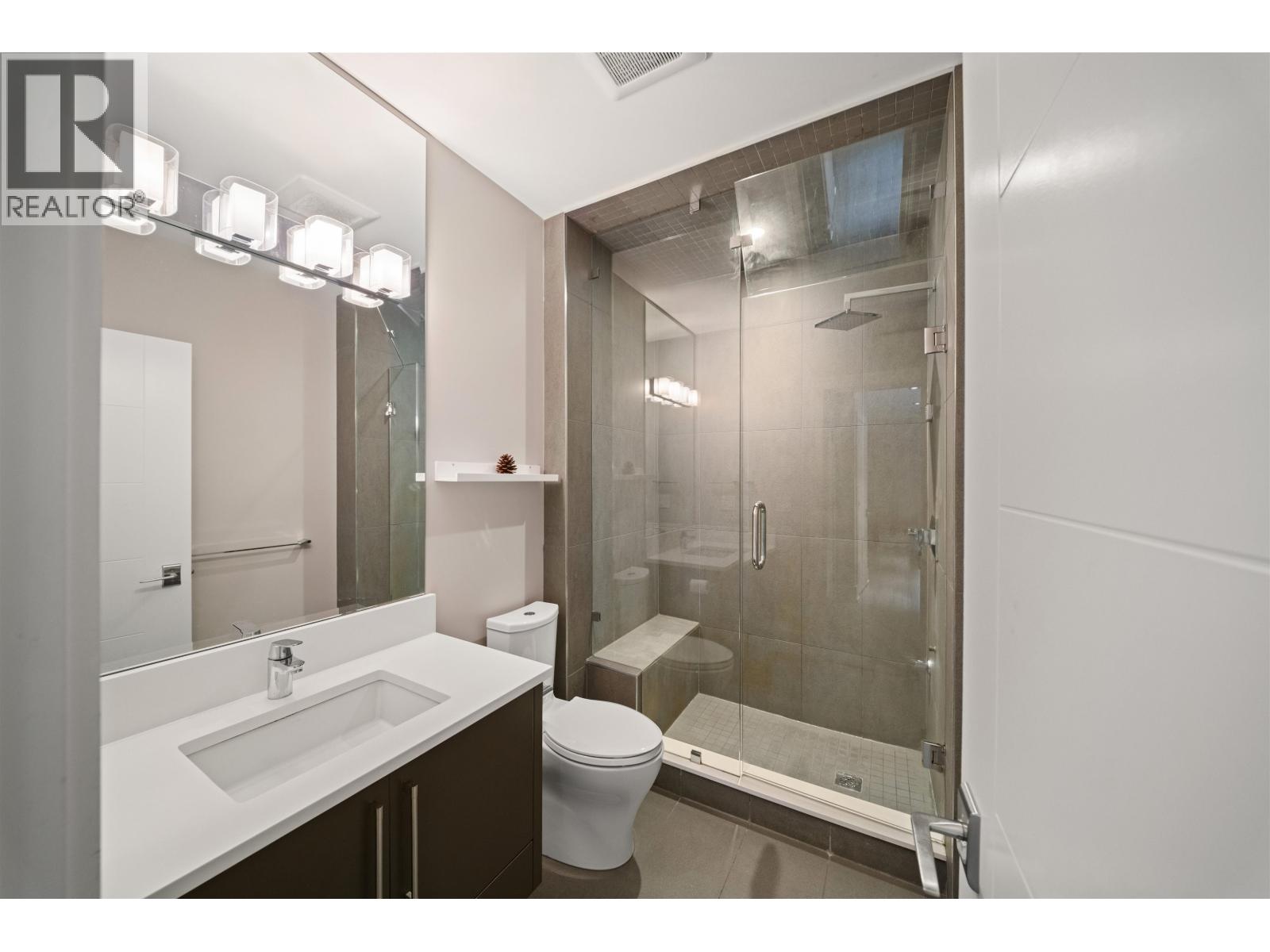 966 BEAUMONT DRIVE, North Vancouver